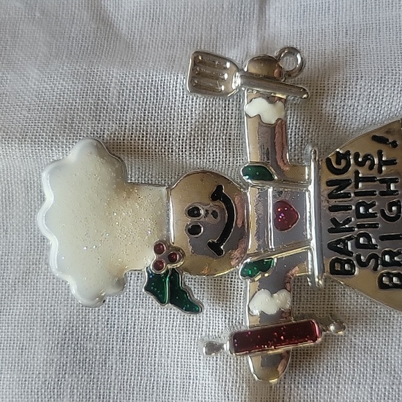 HP!!🎉🎉🥳🥳Holiday pins, bundle of 2, NWOT🧑‍🎄 - Picture 8 of 9